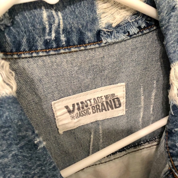 Sleeveless denim vest - Picture 2 of 3